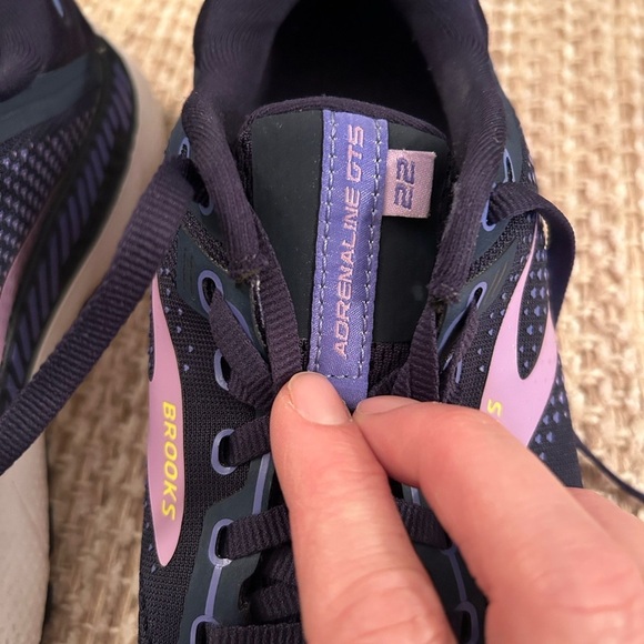 Brooks | Adrenaline GTS 22 Supportive Running Sneaker Shoes Womens 10 EU 42 - Picture 10 of 16